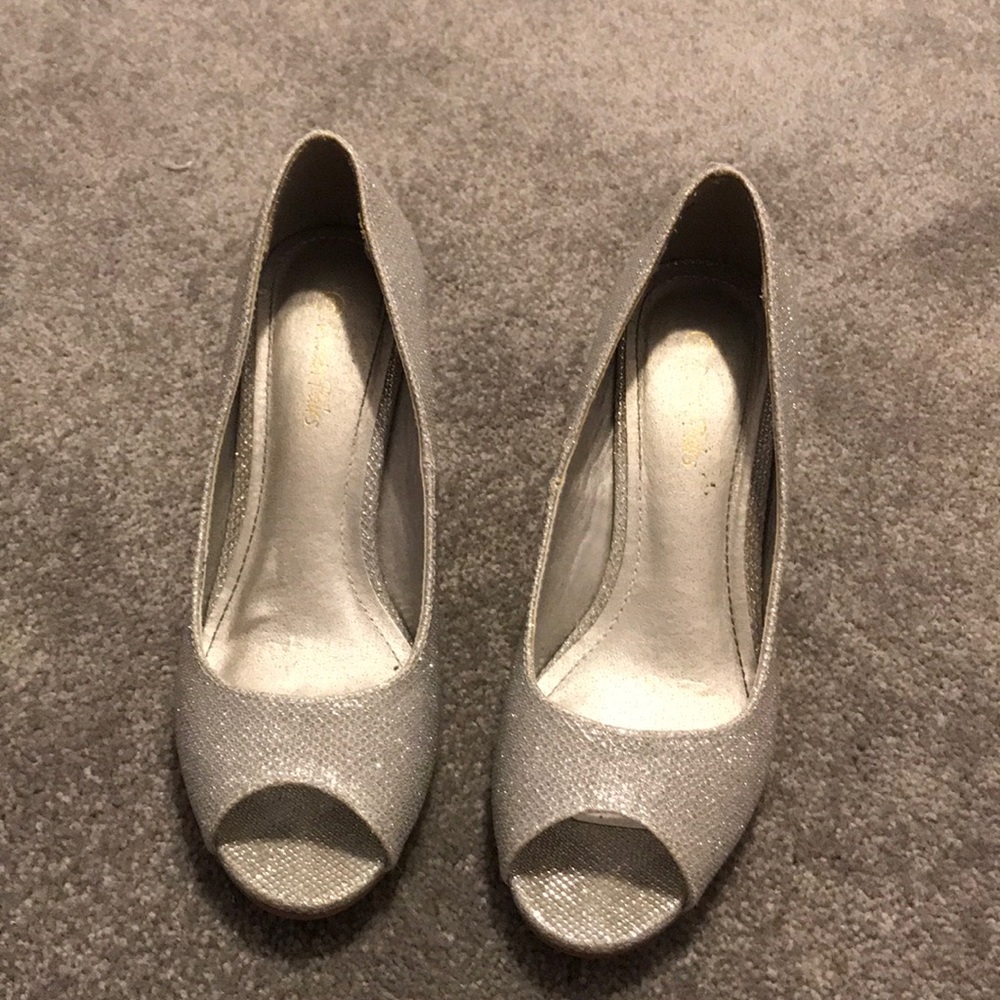 Silver Glitter Wedges!!